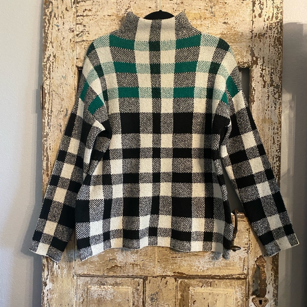 Christian Siriano Women’s Black & Green Buffalo Plaid Sweater, Size L
